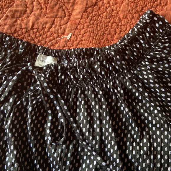 Black and White Blouse 3/4 Sleeves Size XL (16-18) - Picture 9 of 12